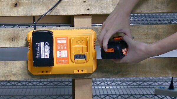 DCB102 Double Port Battery Charger for Dewalt 12V/20V Max Batteries - Image 7