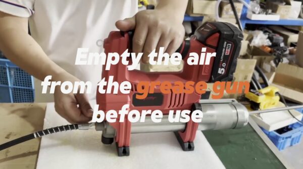 High-Performance Power Grease Gun with 10,000 PSI Pressure Capability - Image 7