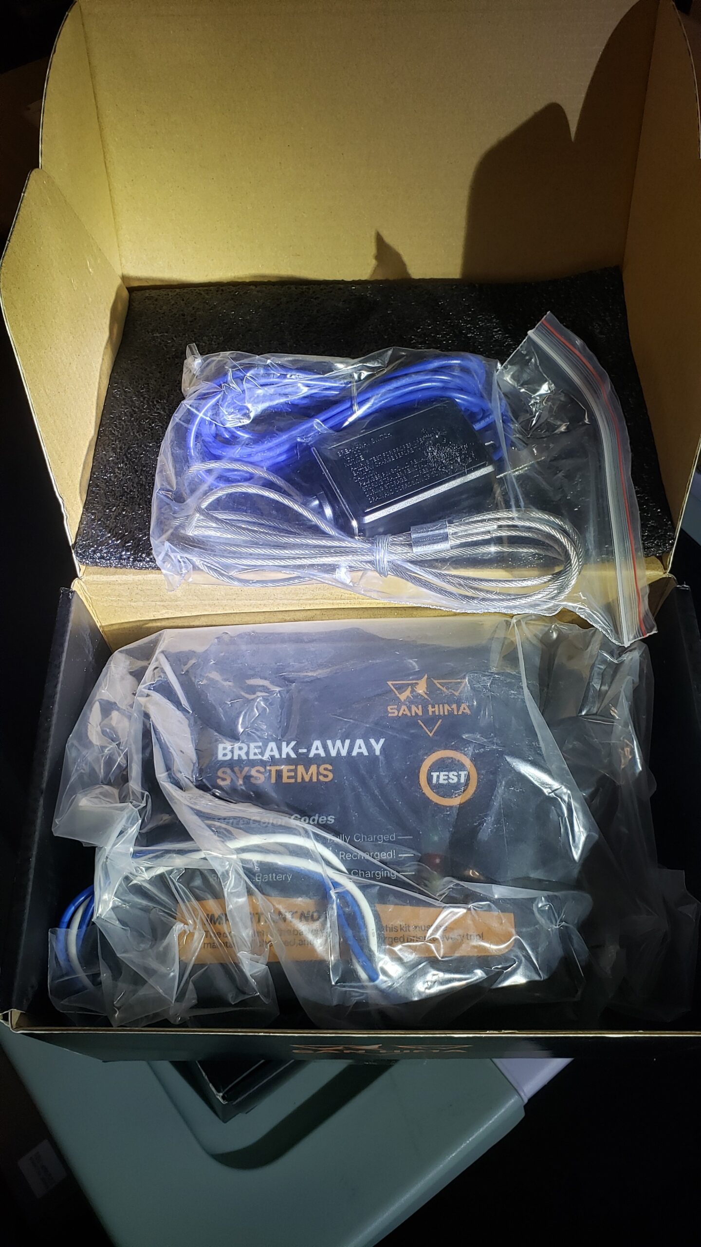 Efficient Breakaway Kit for Trailers - 12V Battery with LED Indicator - Image 3